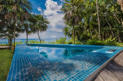 Luxury Villa Photo #37