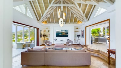 Luxury Villa Photo #23