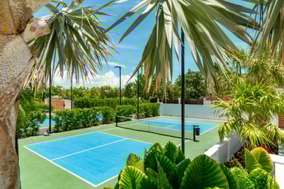 Luxury Villa Photo #3
