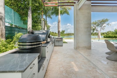 Luxury Villa Photo #12