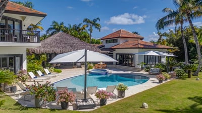Luxury Villa Photo #12