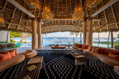 Luxury Villa Photo #23
