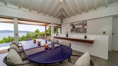 Kitchen & Dining Area