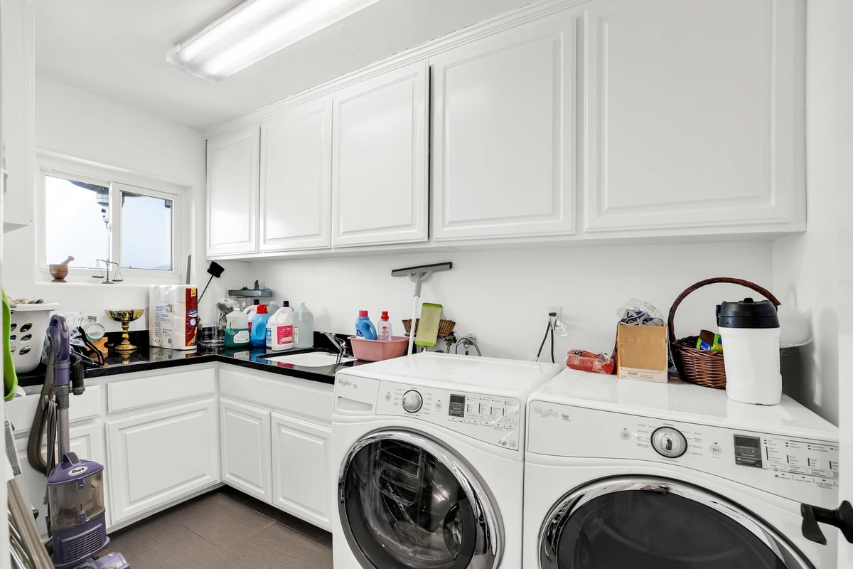 The Artist’s Summit