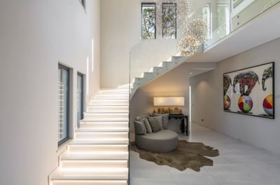 Luxury Villa Photo #11