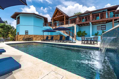 Luxury Villa Photo #4