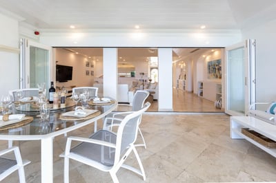 Luxury Villa Photo #27