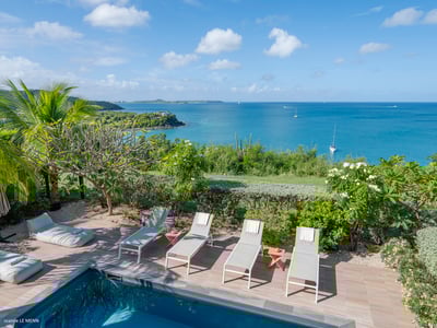 Luxury Villa Photo #3