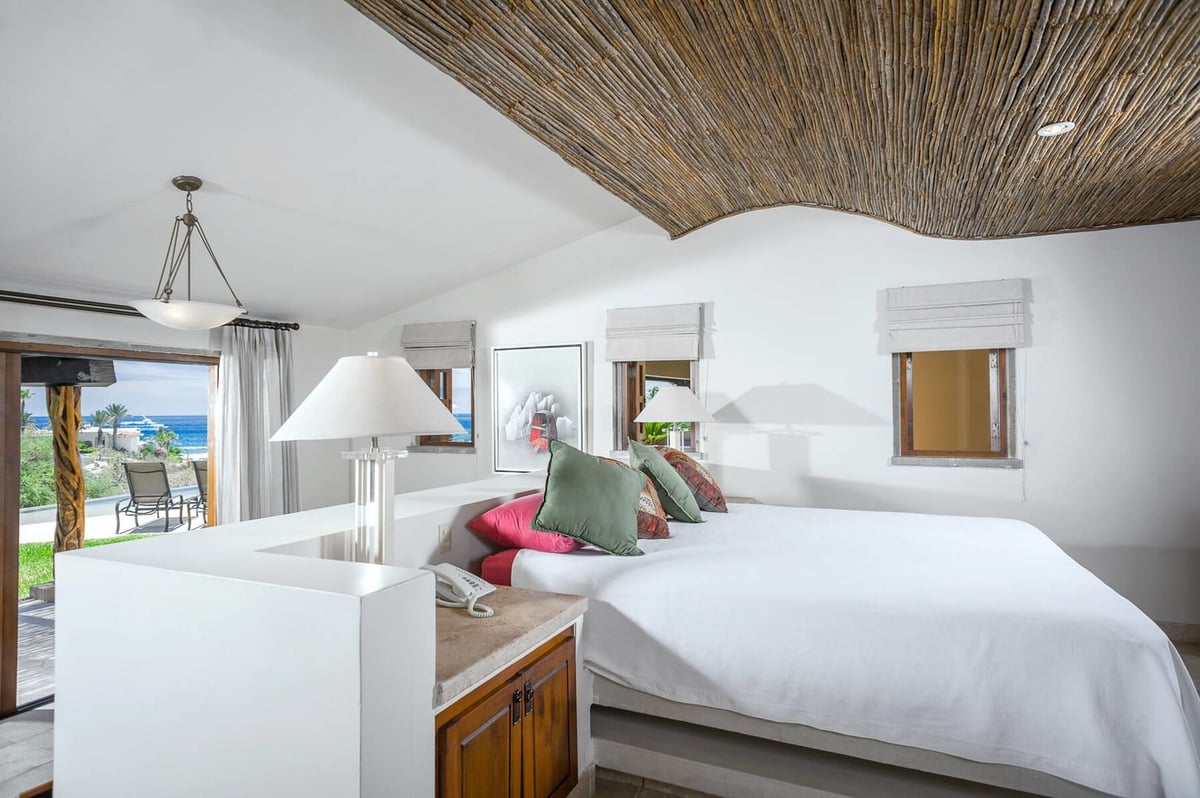 Several of the bedrooms at Casa Tita feature an intricate & unique ceiling - Image 14