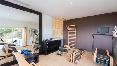 Fitness Room: On the lower level. Fully equipped and air-conditioned. 