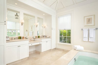 Luxury Villa Photo #26