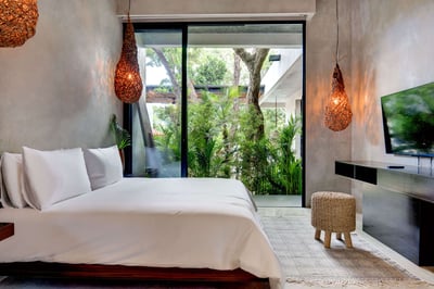 Luxury Villa Photo #17