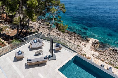 Luxury Villa Photo #17