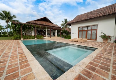 Luxury Villa Photo #4