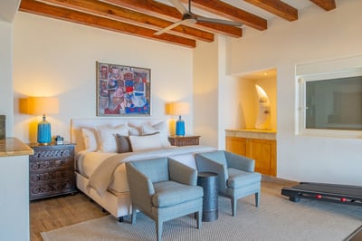 Luxury Villa Photo #35