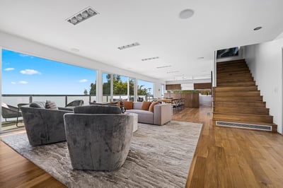 Luxury Villa Photo #16