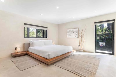 Luxury Villa Photo #36