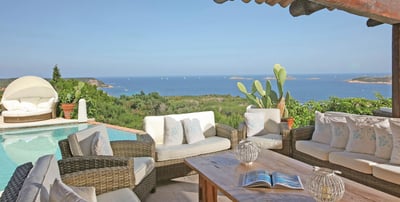Luxury Villa Photo #3