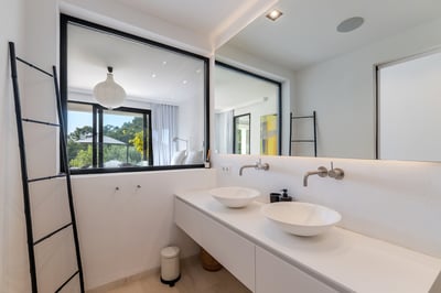 Luxury Villa Photo #25