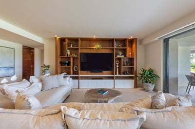 Luxury Villa Photo #12