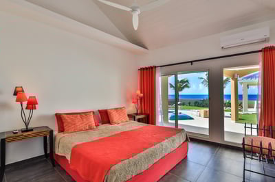 Luxury Villa Photo #2