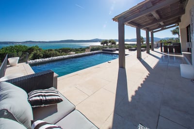 Luxury Villa Photo #4