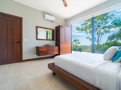 Luxury Villa Photo #27