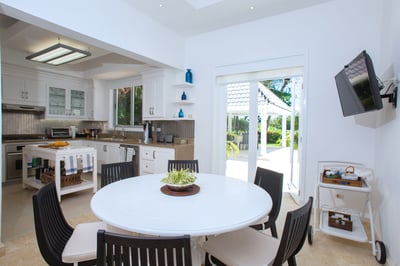 Luxury Villa Photo #13