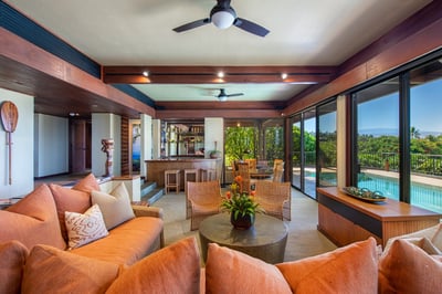Luxury Villa Photo #16