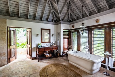 Luxury Villa Photo #17