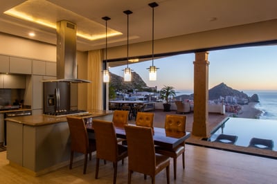 Luxury Villa Photo #15