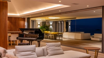 Luxury Villa Photo #15