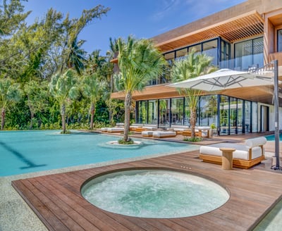 Luxury Villa Photo #7