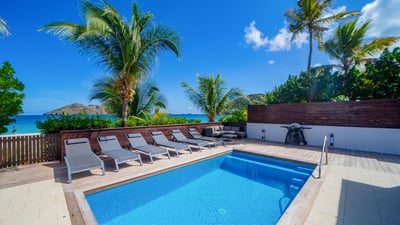 Luxury Villa Photo #3