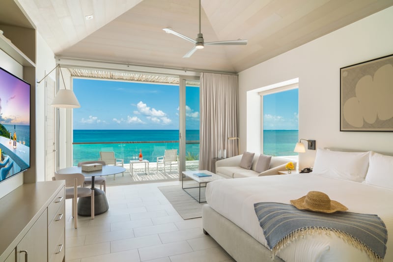 Oceanfront Pool Studio