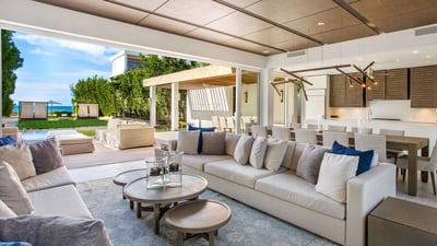 Luxury Villa Photo #12