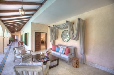 Luxury Villa Photo #13