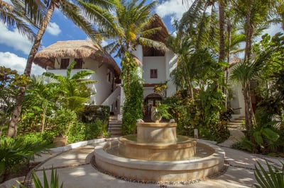 Luxury Villa Photo #11