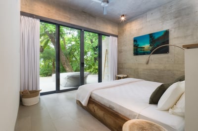 Luxury Villa Photo #20