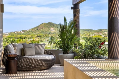 Luxury Villa Photo #9