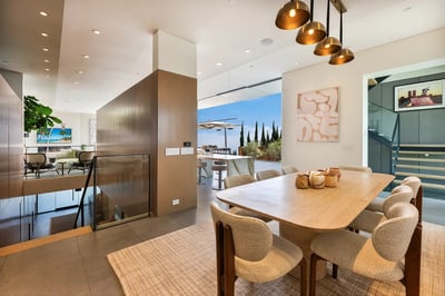 Luxury Villa Photo #10