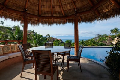Luxury Villa Photo #3