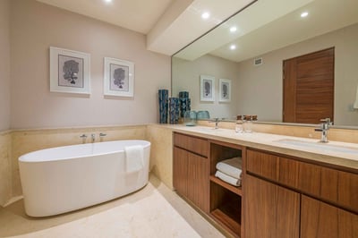 Luxury Villa Photo #46