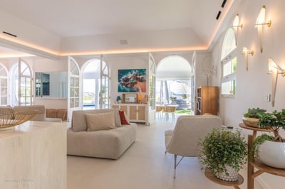 Luxury Villa Photo #20
