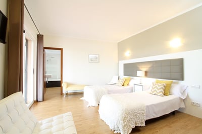 Luxury Villa Photo #17