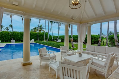 Luxury Villa Photo #12