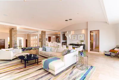 Luxury Villa Photo #15