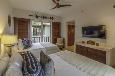 Luxury Villa Photo #35