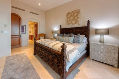 Luxury Villa Photo #51