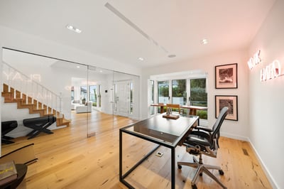 Luxury Villa Photo #24